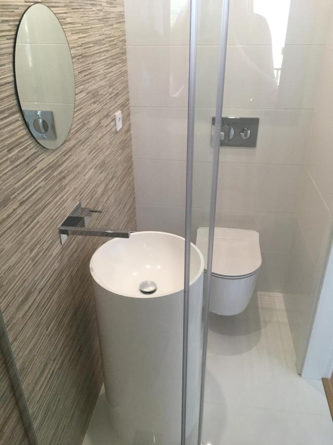 Bedrooms In Modern Guest House Almada Luaran gambar