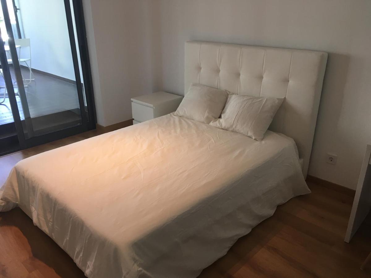 Bedrooms In Modern Guest House Almada Luaran gambar